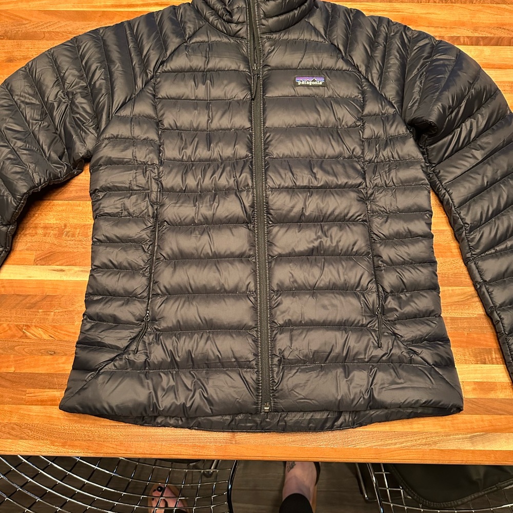 Brand new medium patagonia down sweater jacket with tags